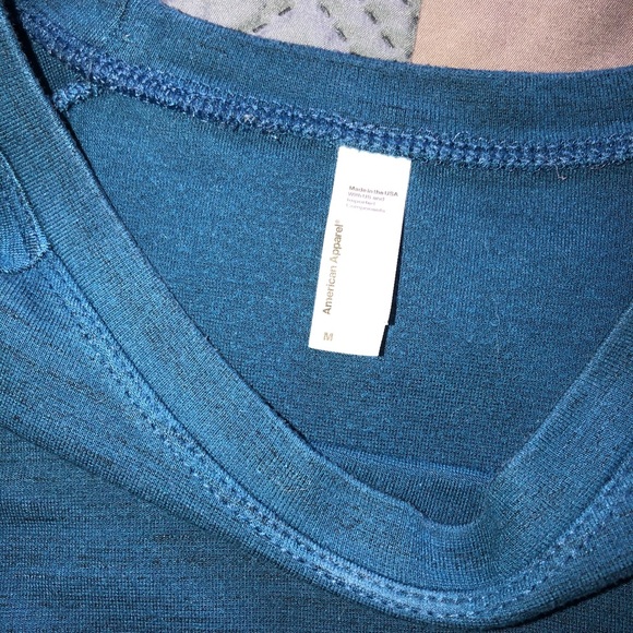 American apparel navy crop top size medium. - Picture 2 of 2